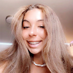 Meet your Posher, Brooke